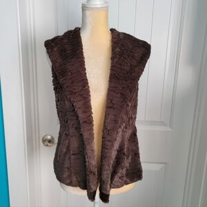 Me Jane Faux Fur Open Front Vest Lapel Collar Size Large Pockets Brown